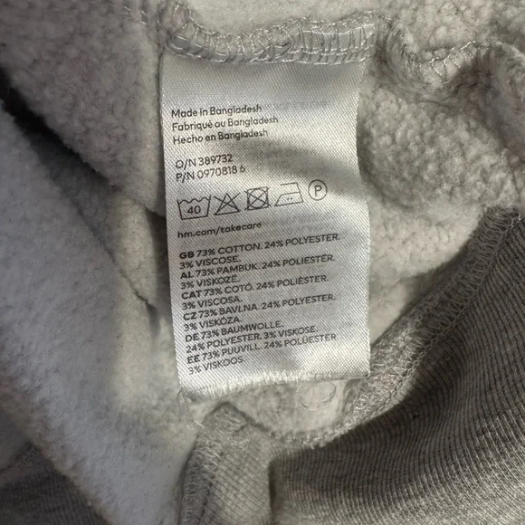 H&M Light Gray Relaxed Fit Crewneck Sweater - Picture 4 of 4